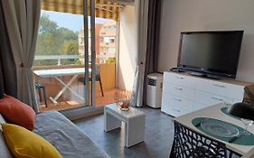 Très bel Appartement F2 - Port Santa Lucia St Raphaël